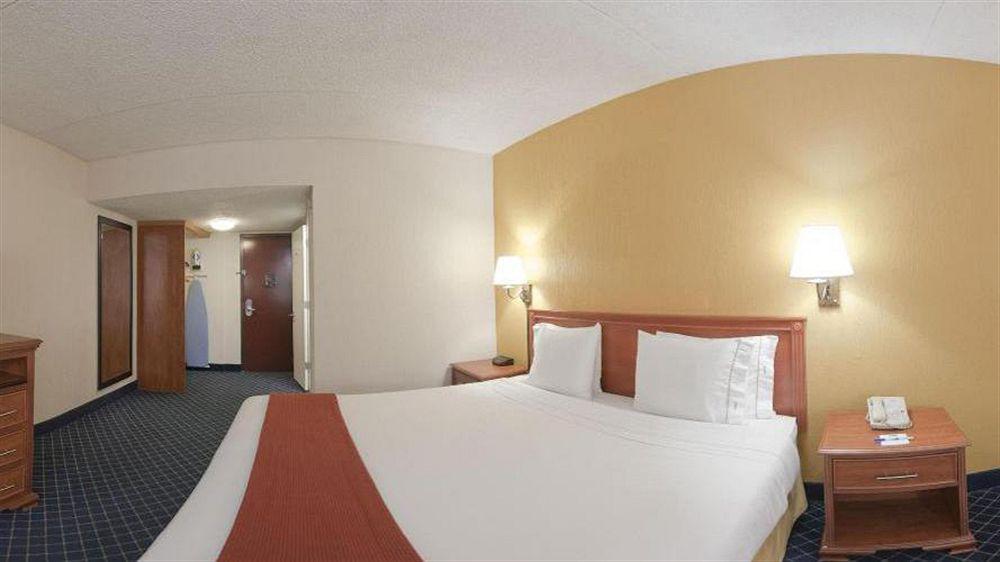 Holiday Inn Express & Suites Nashville-I-40 & I-24 Kültér fotó