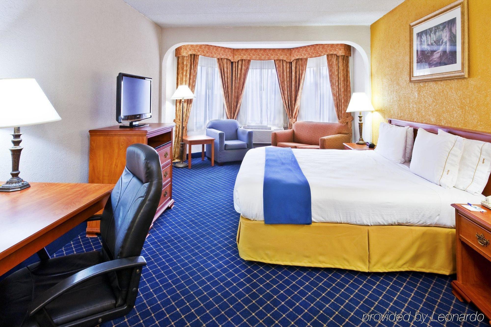 Holiday Inn Express & Suites Nashville-I-40 & I-24 Szoba fotó