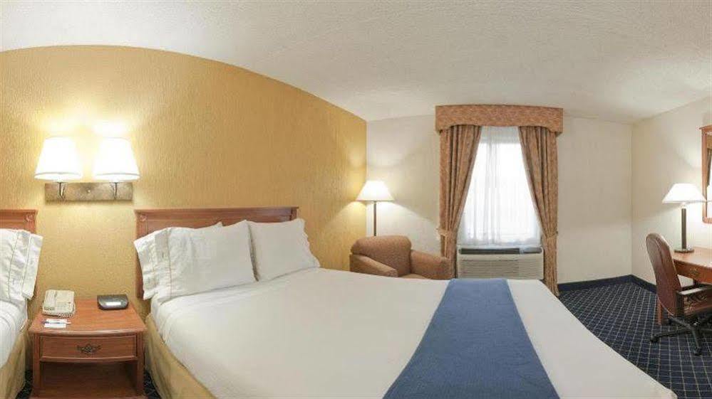 Holiday Inn Express & Suites Nashville-I-40 & I-24 Kültér fotó